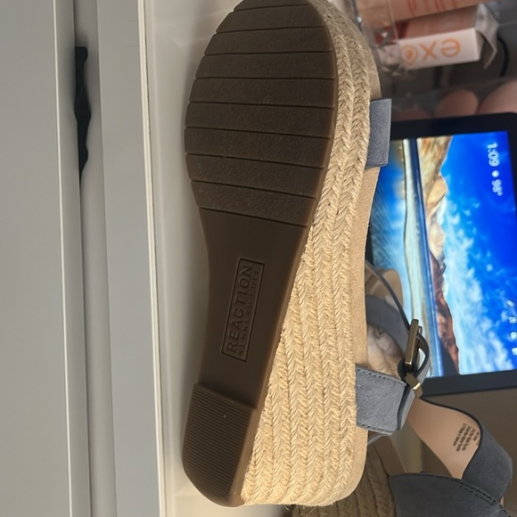 Reaction keneth - Picture 3 of 3